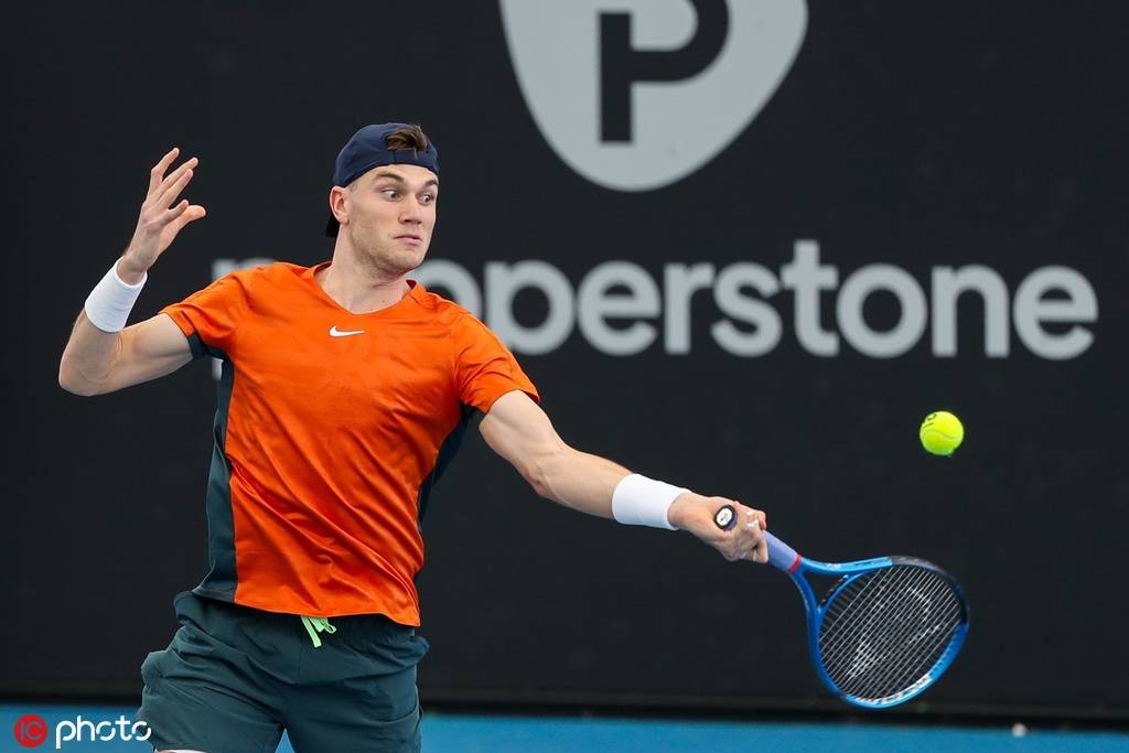 奋勇拼搏 奋勇拼搏