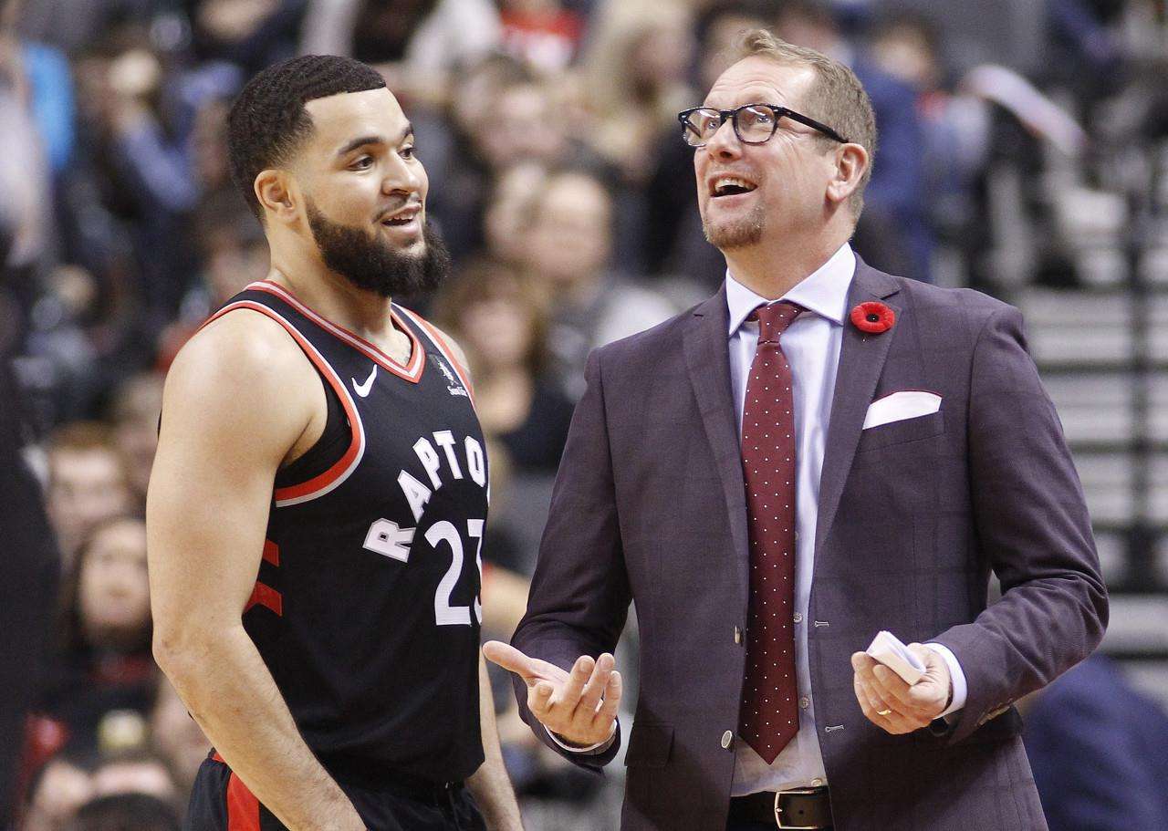 随着掌声与 随着掌声与